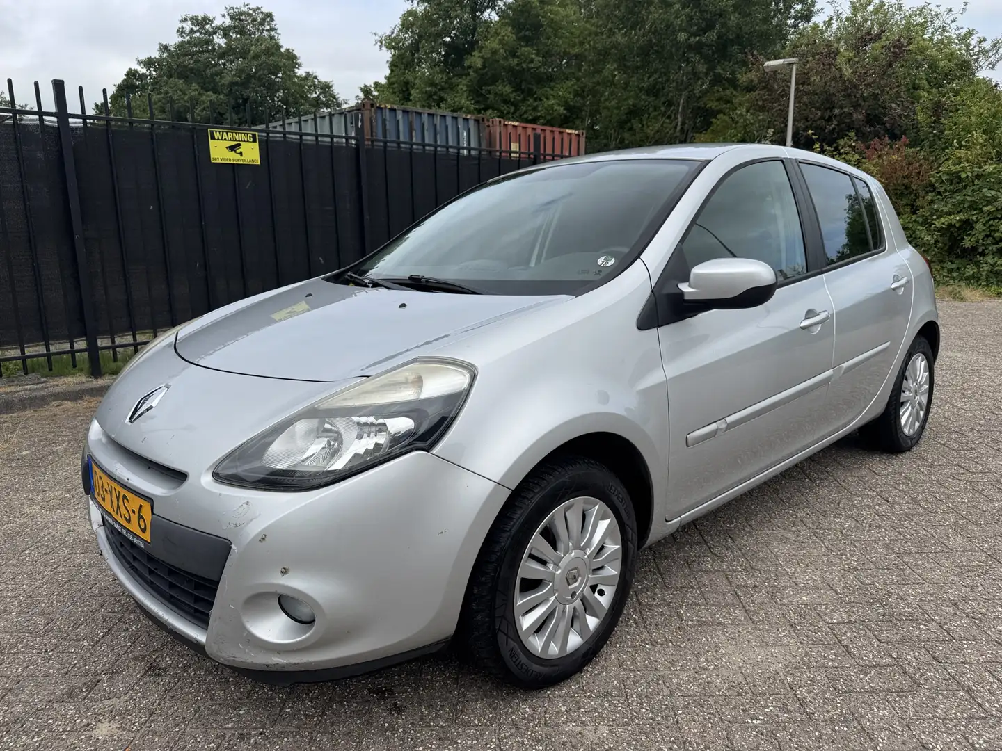 Renault Clio 1.2 Collection 5 Drs Airco/Cruise/LMV Grijs - 1