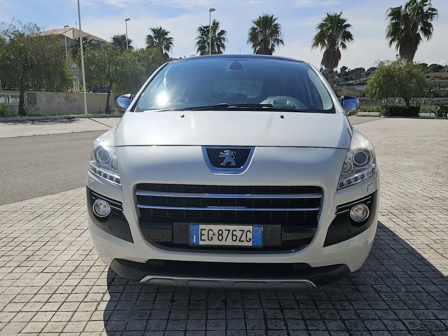 Peugeot 3008 2.0 hdi hybrida Beyaz - 1