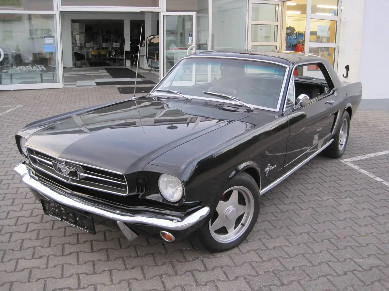 Ford Mustang OLDTIMER, foto 1