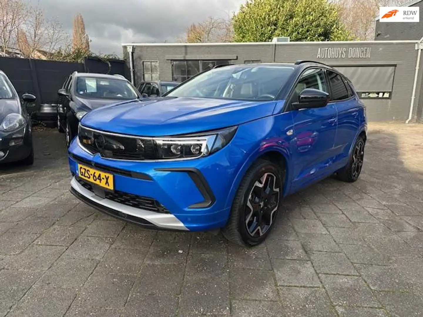 Opel Grandland 1.2 Turbo (131pk) Ultimate Aut! 360 Camera! Navi! Blauw - 1