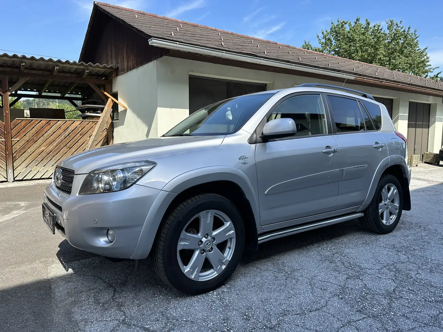 Toyota RAV4 2,2 D-4D 180 4WD X - 2