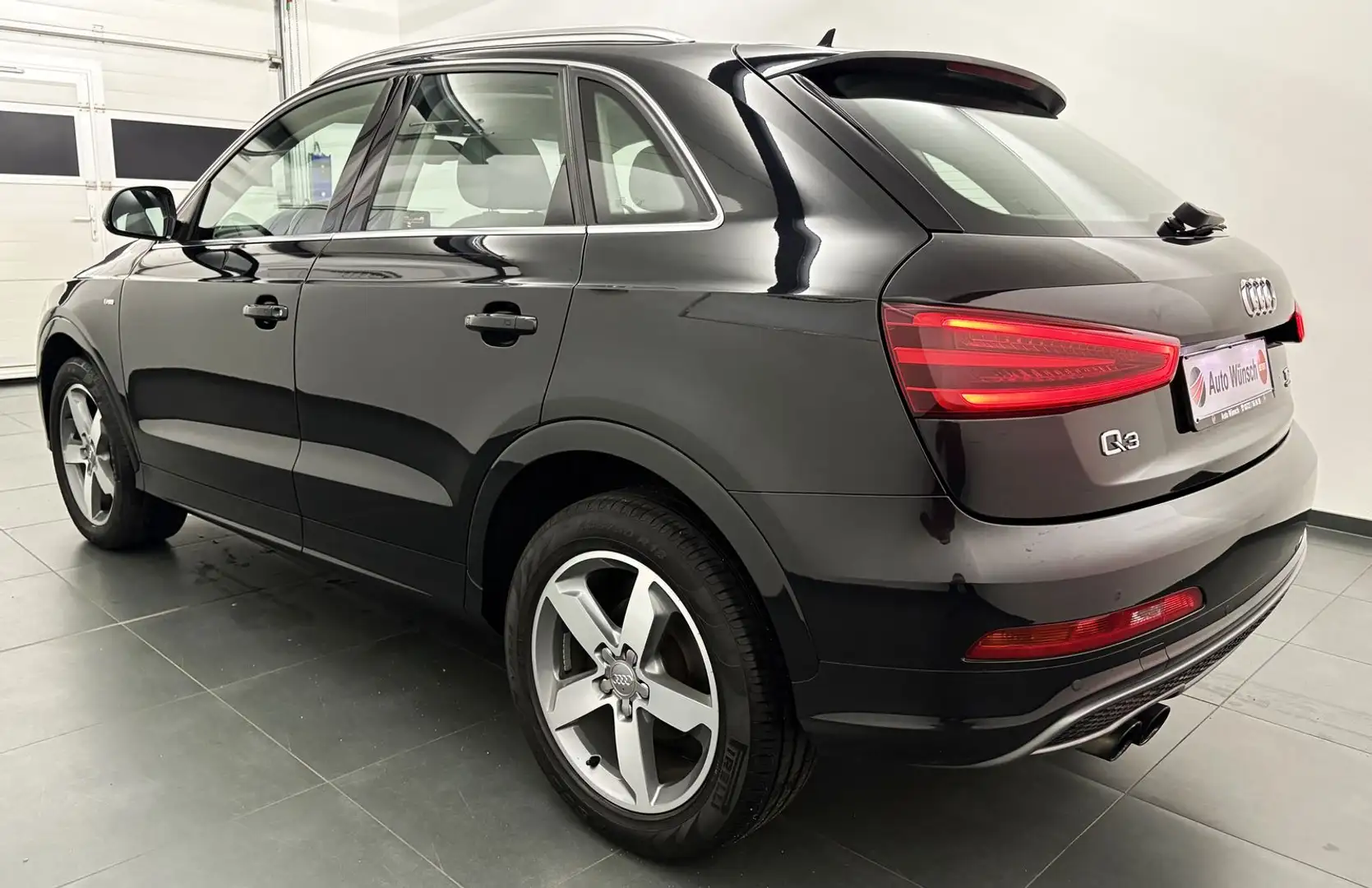 Audi Q3 2.0 TDI quattro S tronic S-line Navi#Bi-Xenon Schwarz - 2