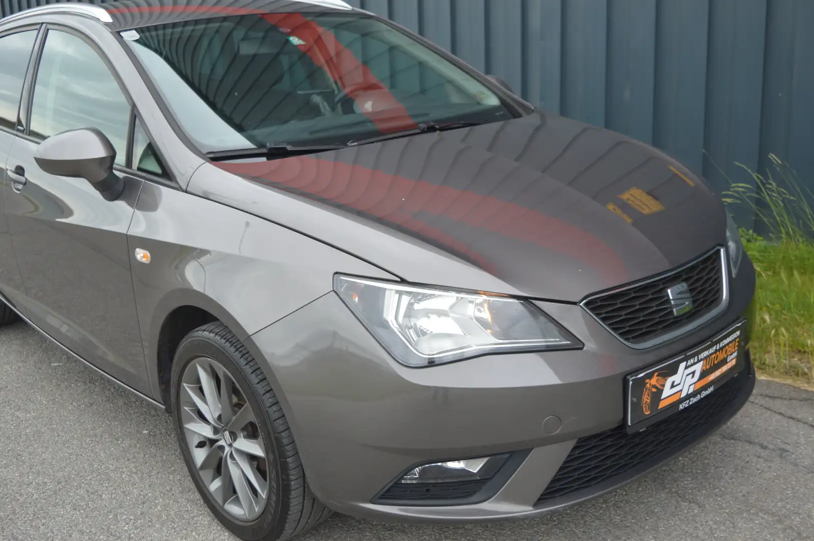 SEAT Ibiza 1,2 TSI **2.Besitz**ST Chili**Leder**Navi** Grau - 2
