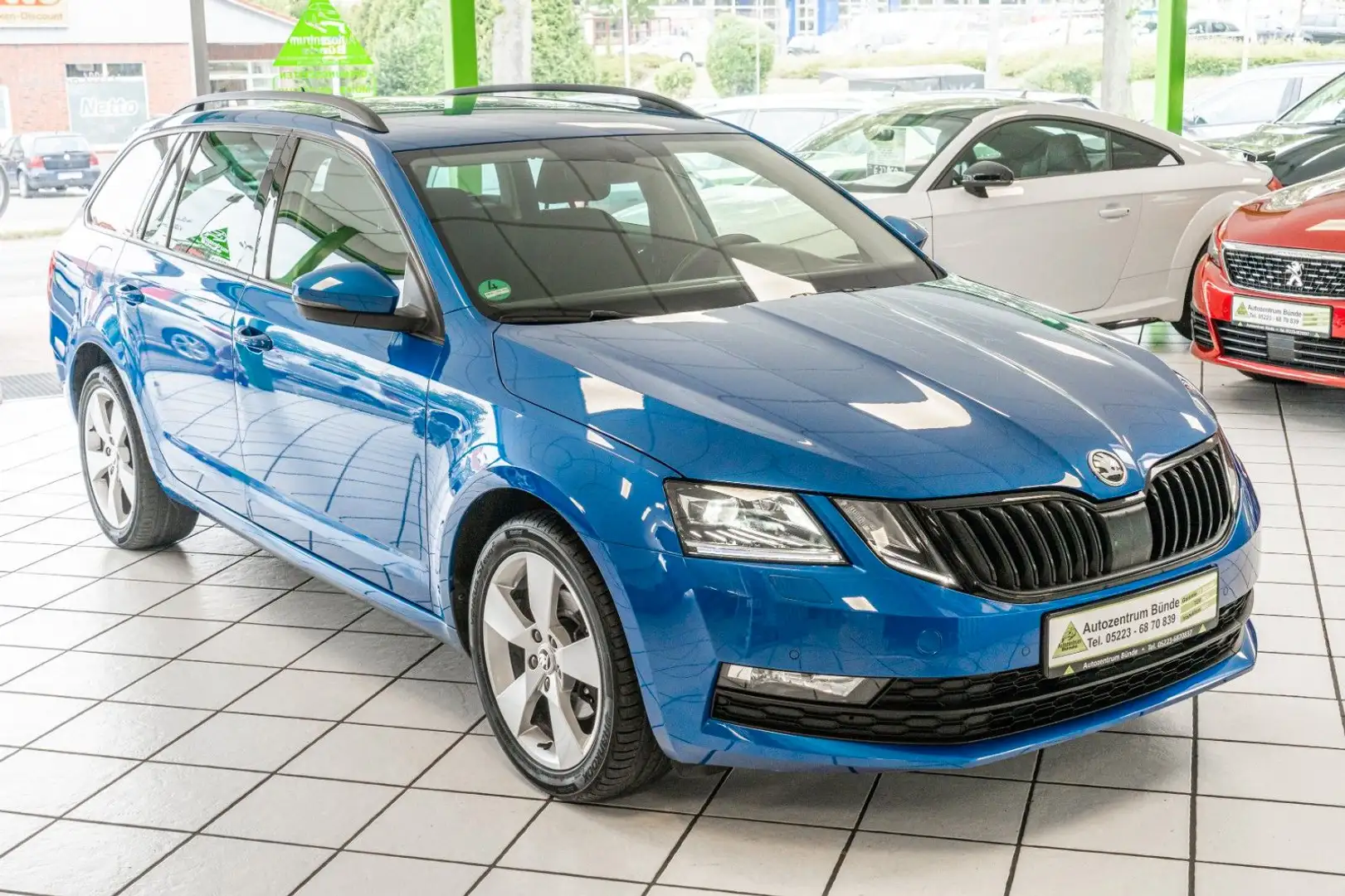 Skoda Octavia III Combi Clever 1.5 TSI Benzin Navi Blau - 1