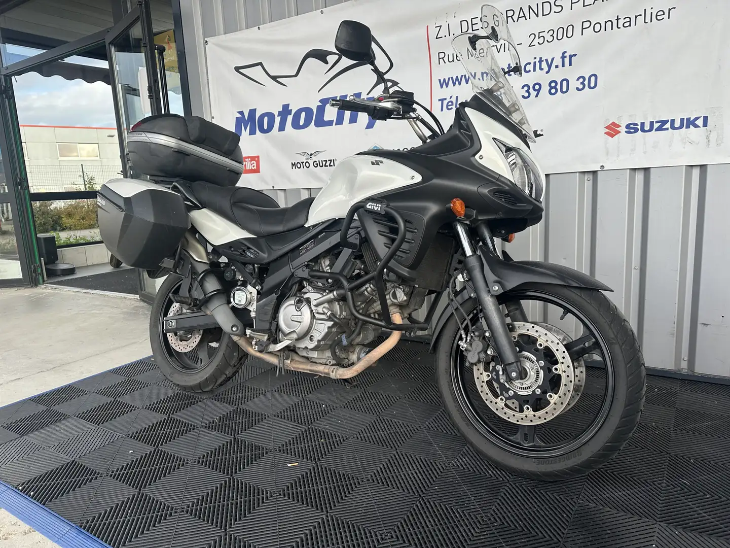 Suzuki V-Strom 650 - 2