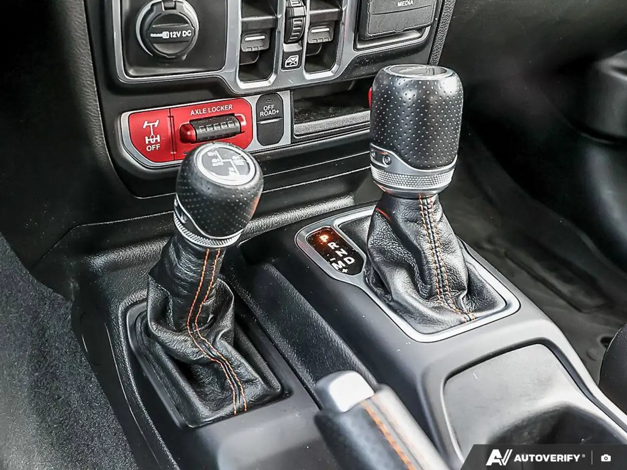 Jeep Gladiator снимка Jeep Gladiator