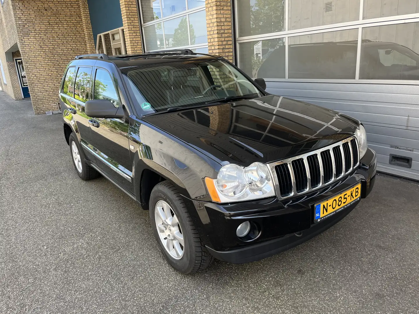 Jeep Grand Cherokee 3.0 V6 CRD Overland Zwart - 1