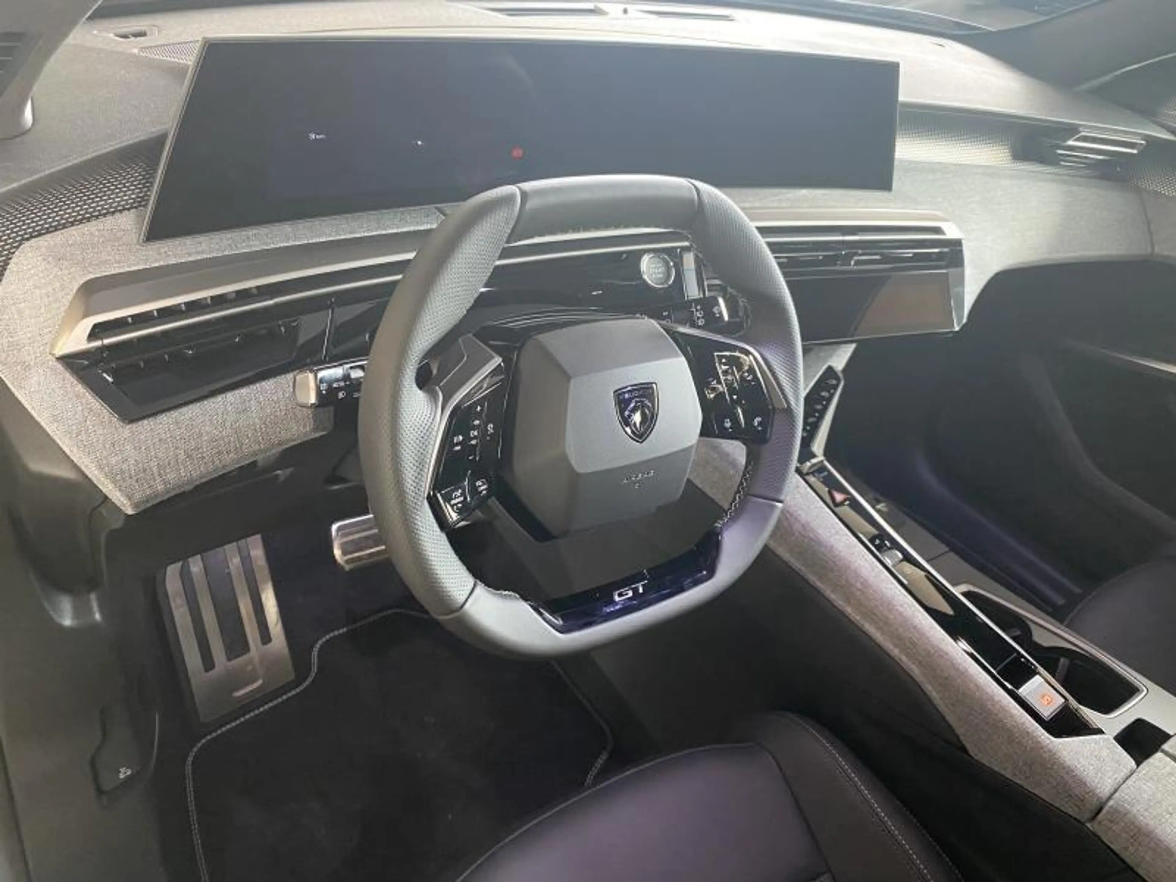 Peugeot 5008 GT / MHEV / E-DSC6 — photo 7