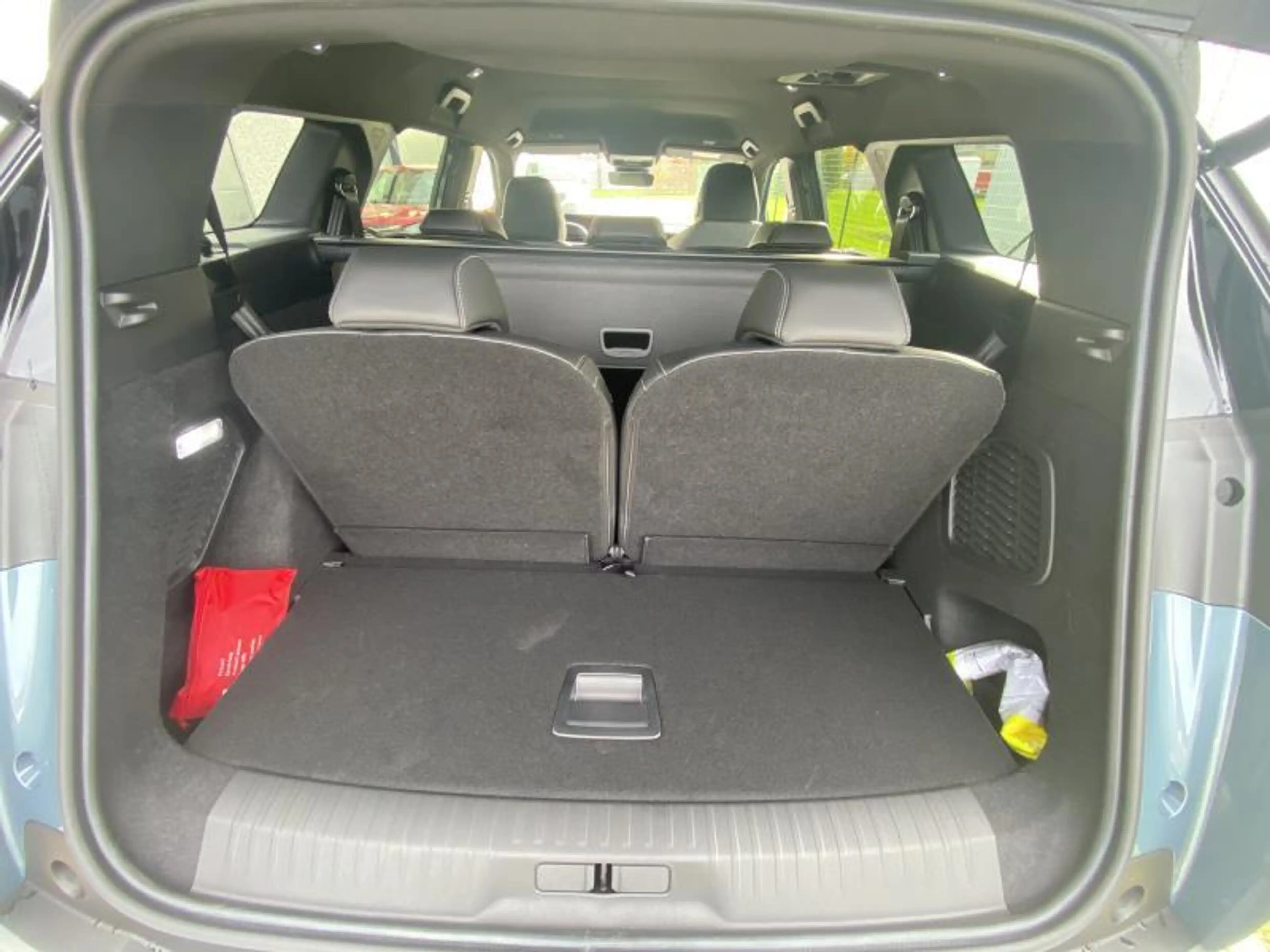Peugeot 5008 GT / MHEV / E-DSC6 — photo 9