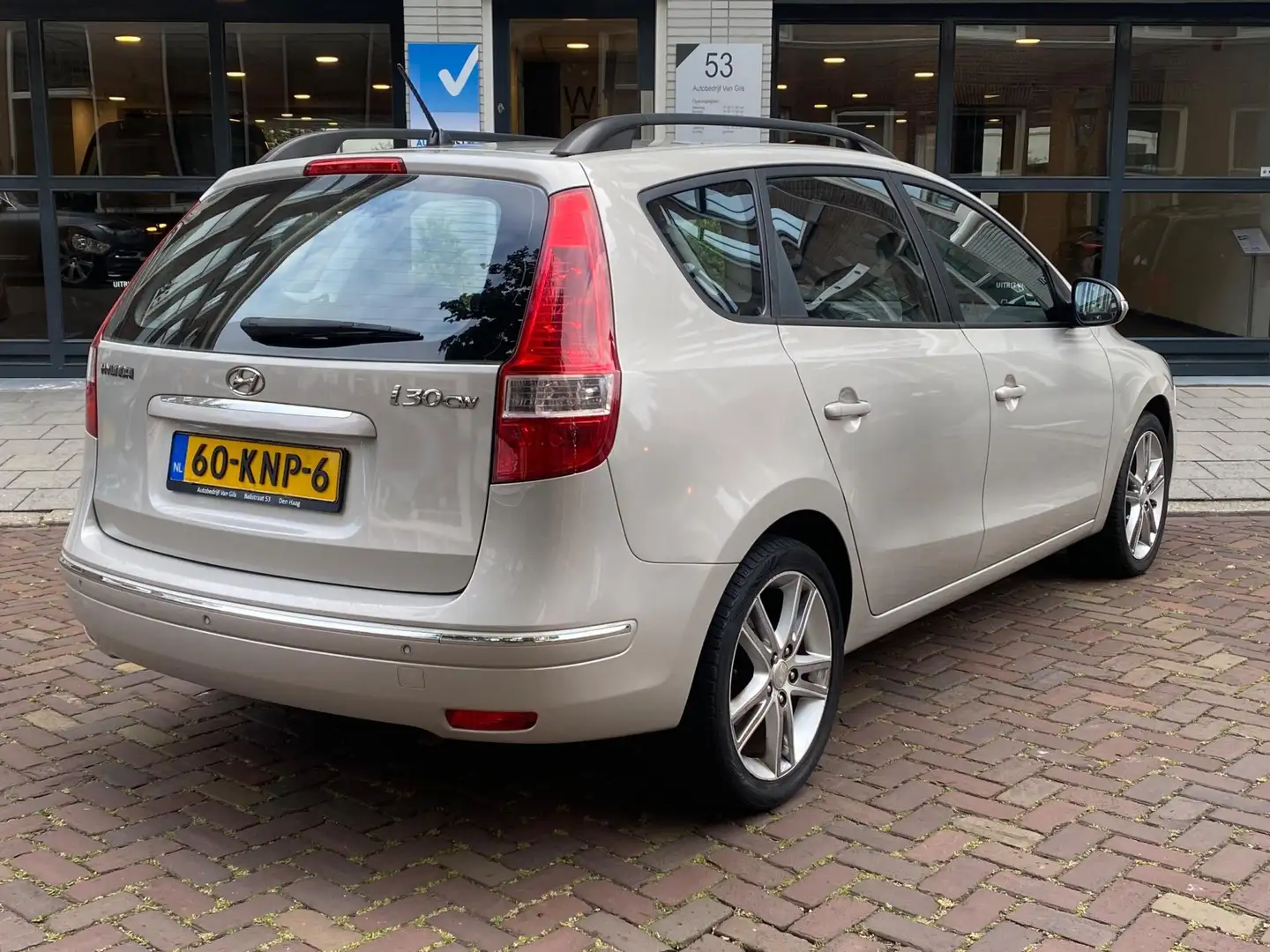 Hyundai i30 CW 1.6i i-Catcher | AIRCO | LEDER | PDC | LMV | ST Grijs - 2