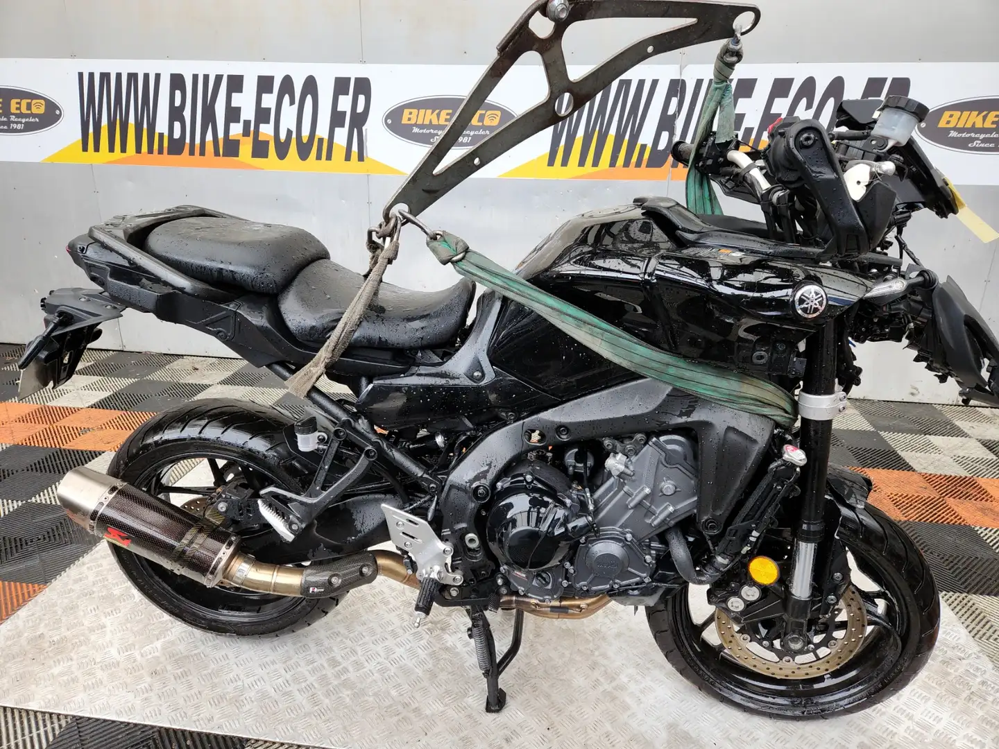 Yamaha MT-09 Noir - 1