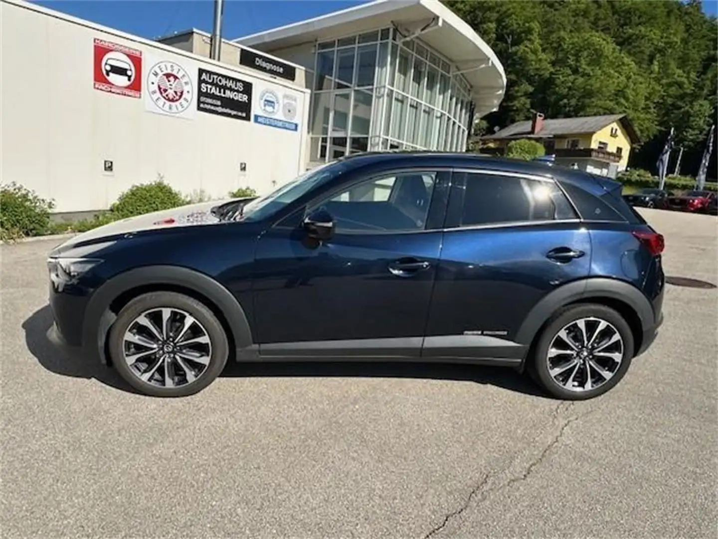 Mazda CX-3 G121 Takumi Blau - 1
