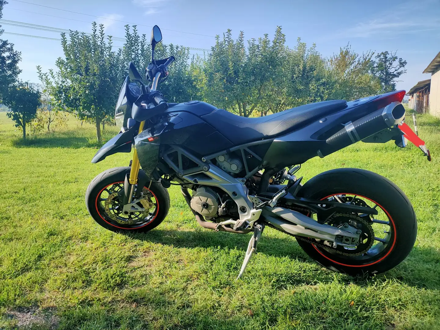 Aprilia Dorsoduro Nero - 2