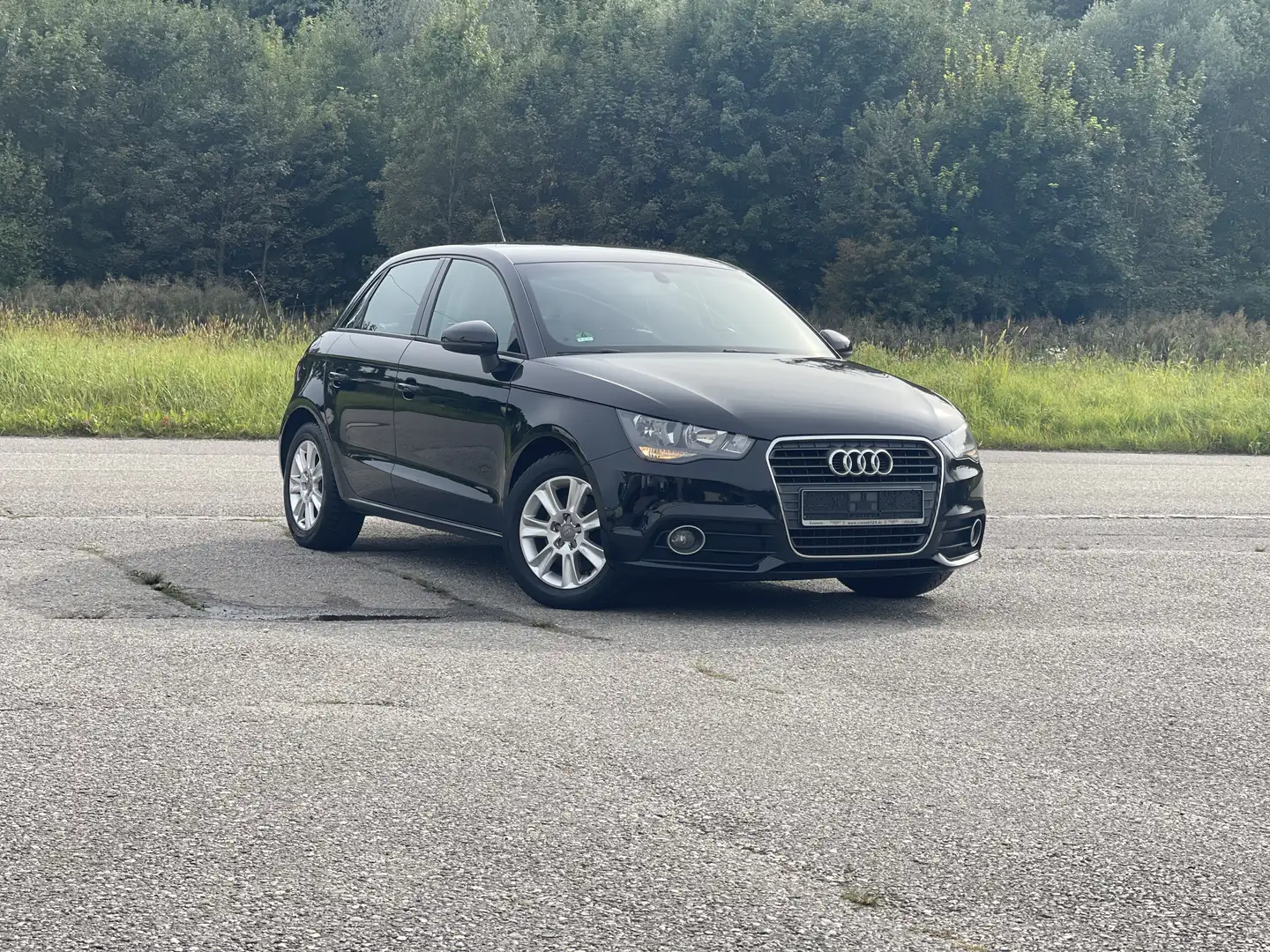 Audi A1 Neue Steuerkette-Navi-PDC-SH Schwarz - 2