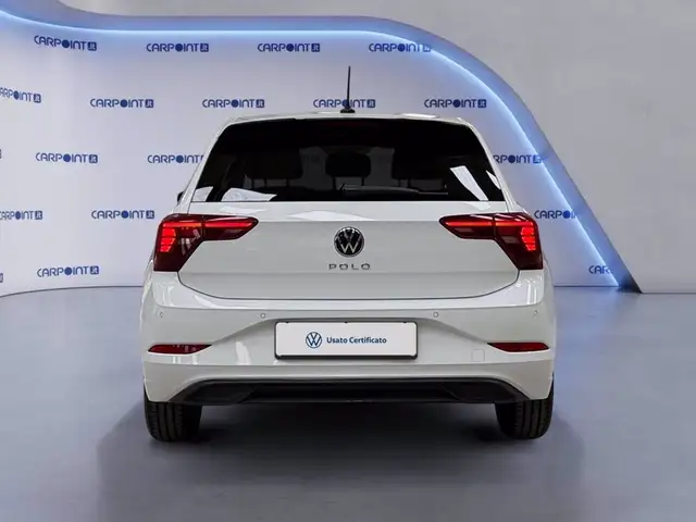 Volkswagen Polo view 5