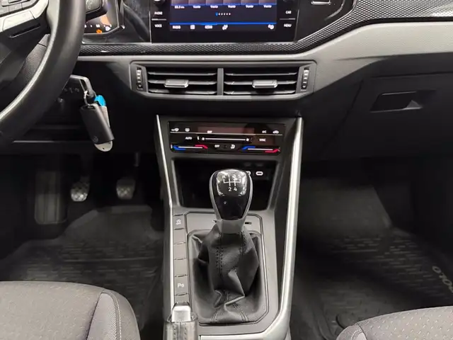 Volkswagen Polo view 12