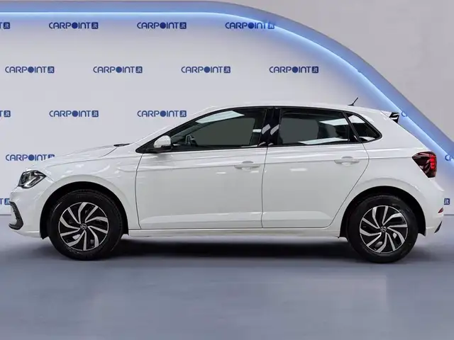 Volkswagen Polo view 3