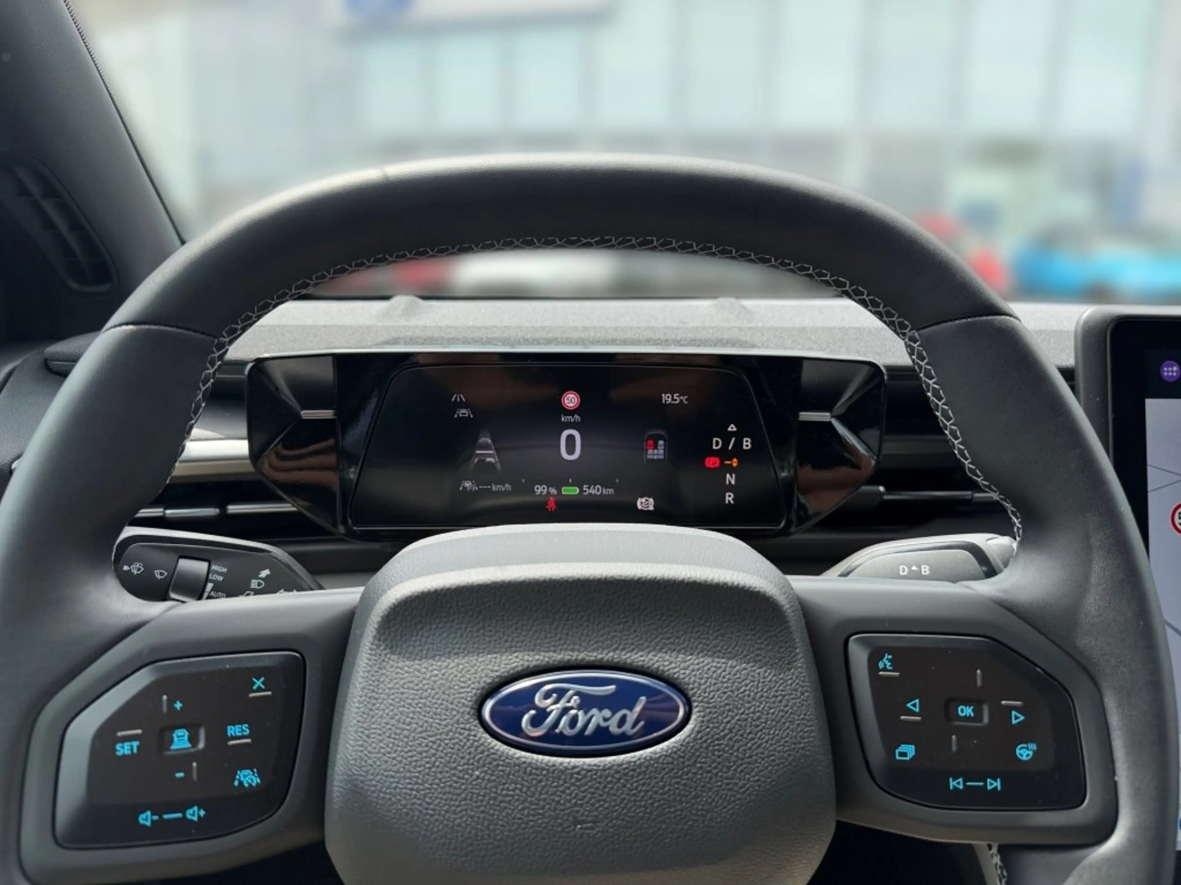 Ford Capri Select 77kWh — photo 13