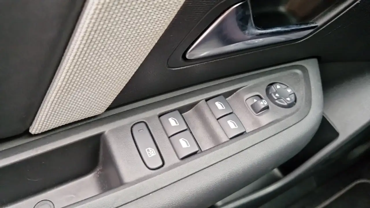 Citroen C4 Berline — photo 28