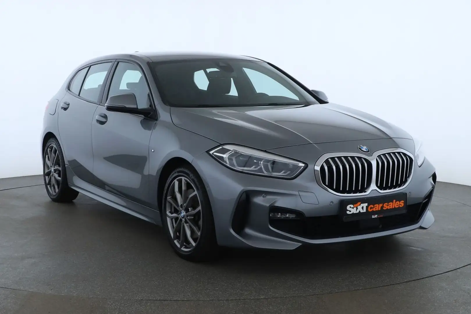BMW 120 i M Sport ad.LED|Sitz&LR-HZ|LCProf|Wireless Grau - 1