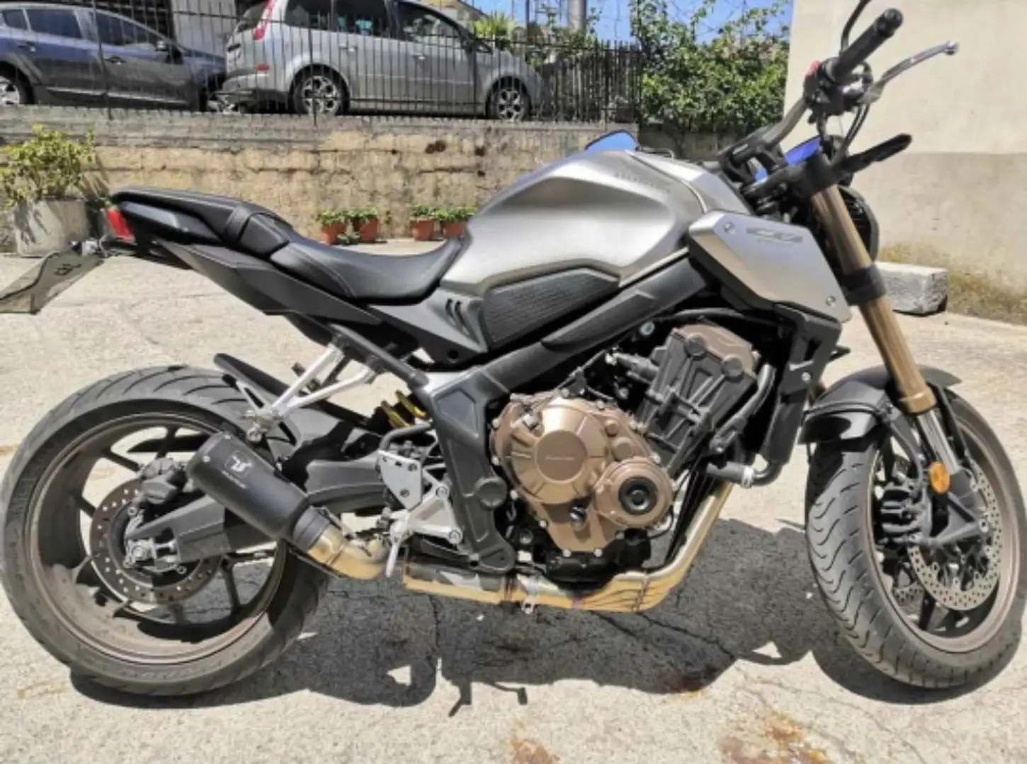 Honda CB 650 Gris - 1