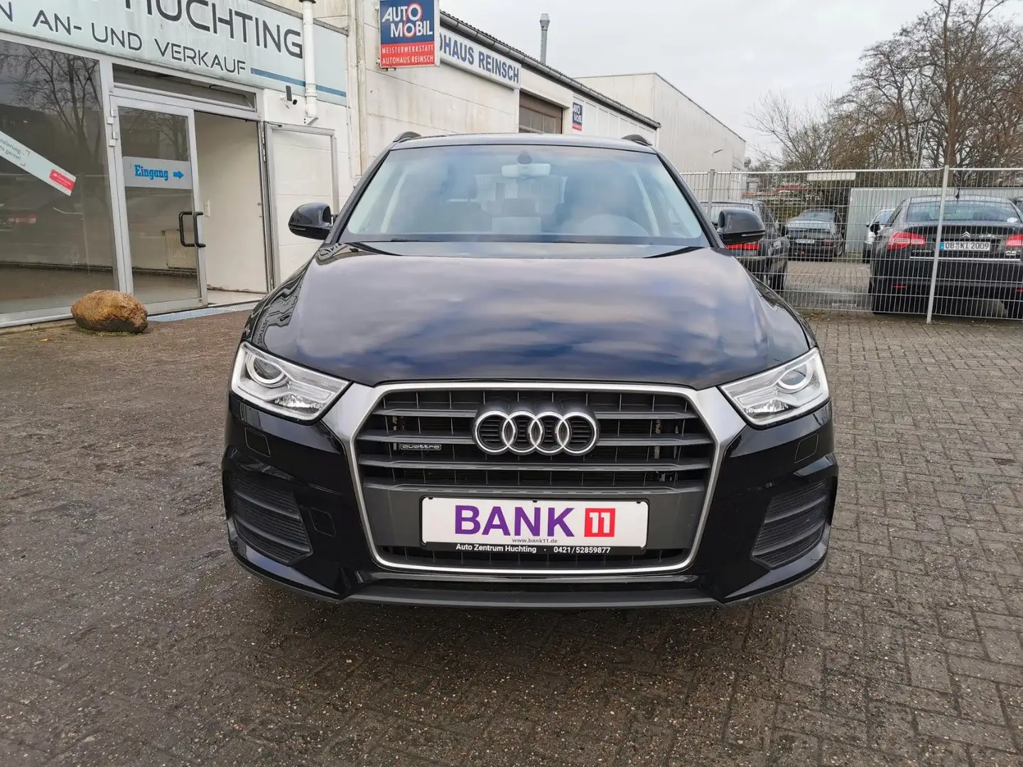 Audi Q3 quattro Schwarz - 2
