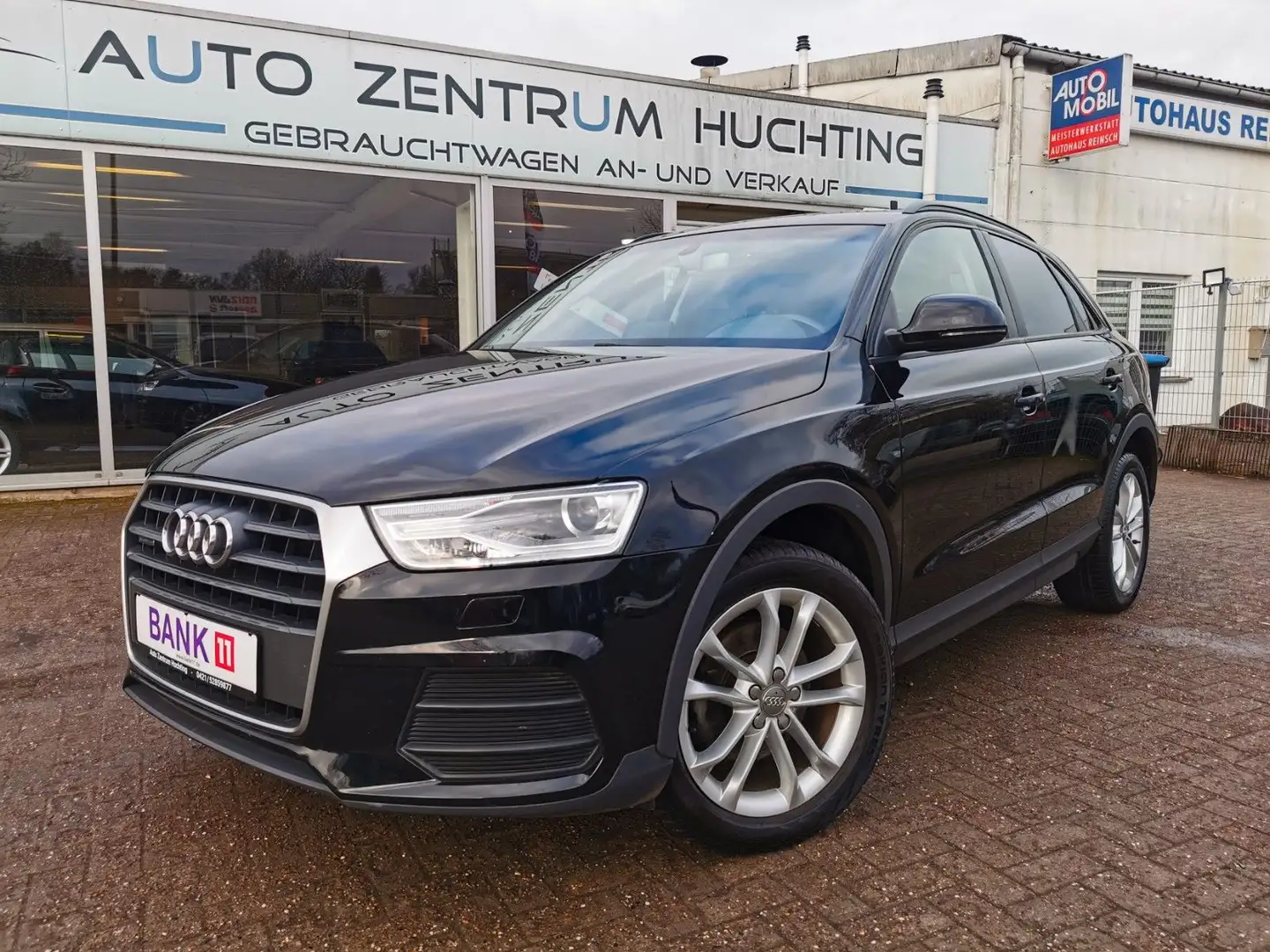 Audi Q3 quattro Schwarz - 1