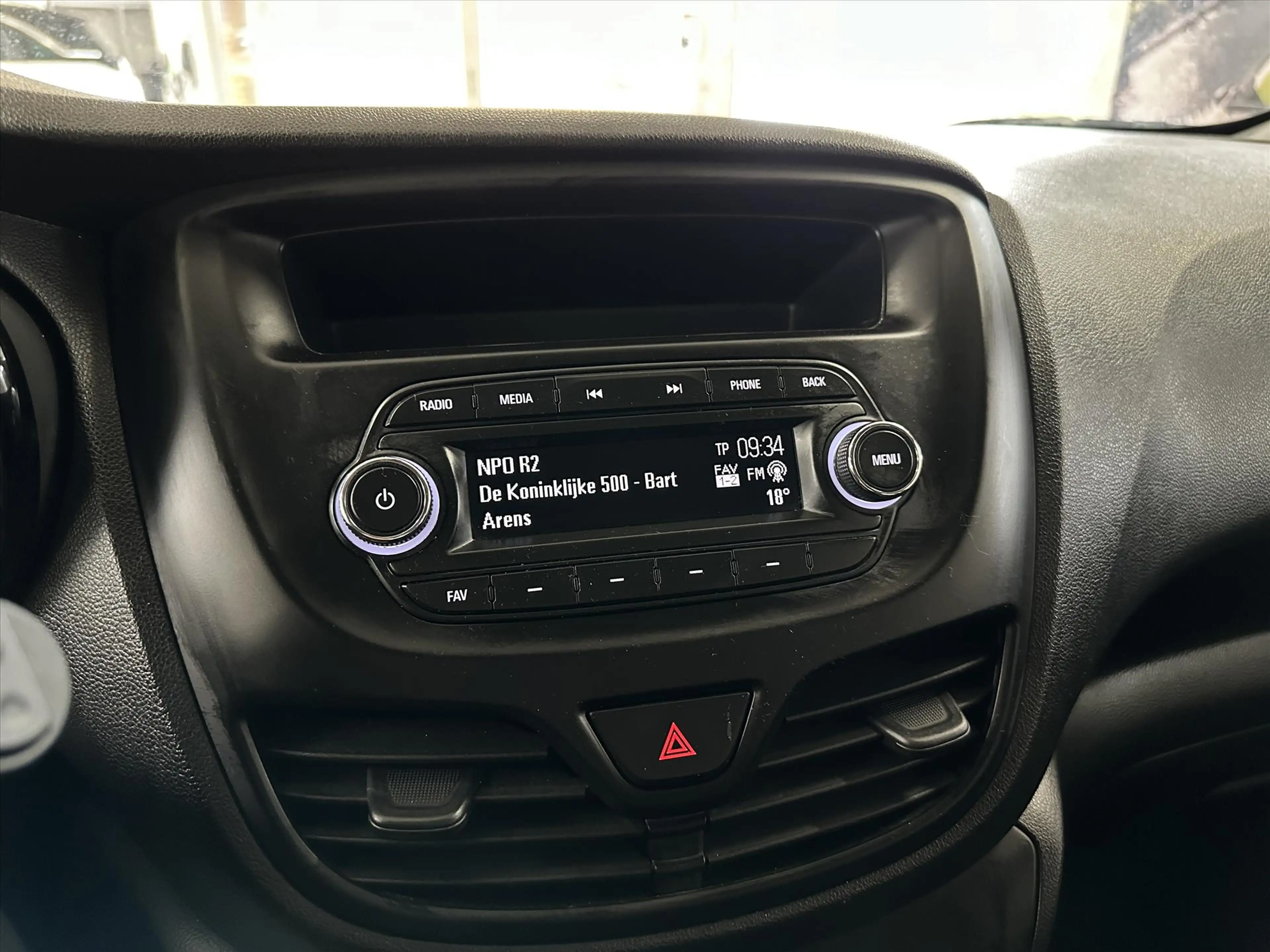 Opel Karl 1.0 ecoFLEX 75pk Edition / Airco / Cruise / BT — photo 11