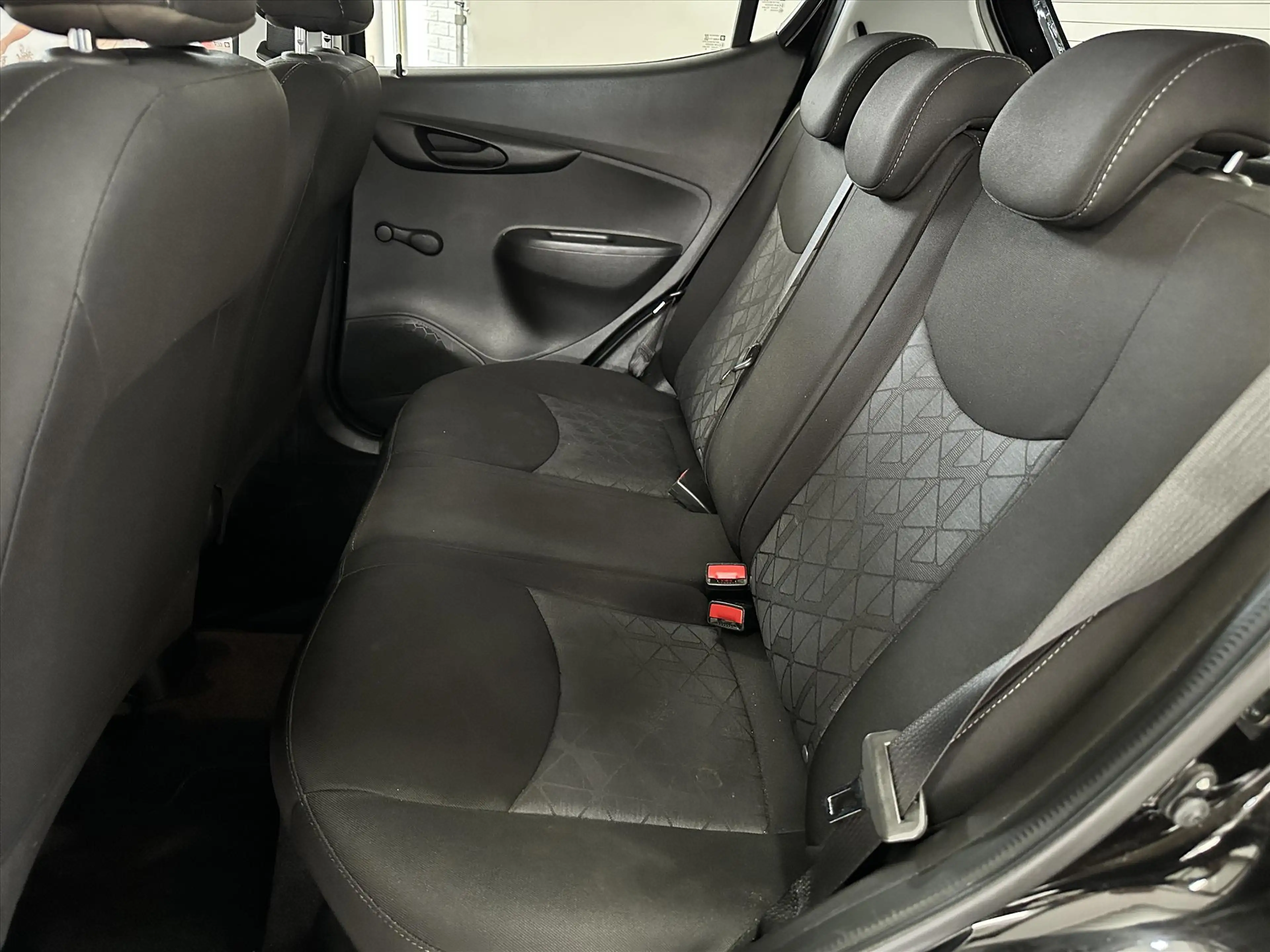Opel Karl 1.0 ecoFLEX 75pk Edition / Airco / Cruise / BT — photo 14