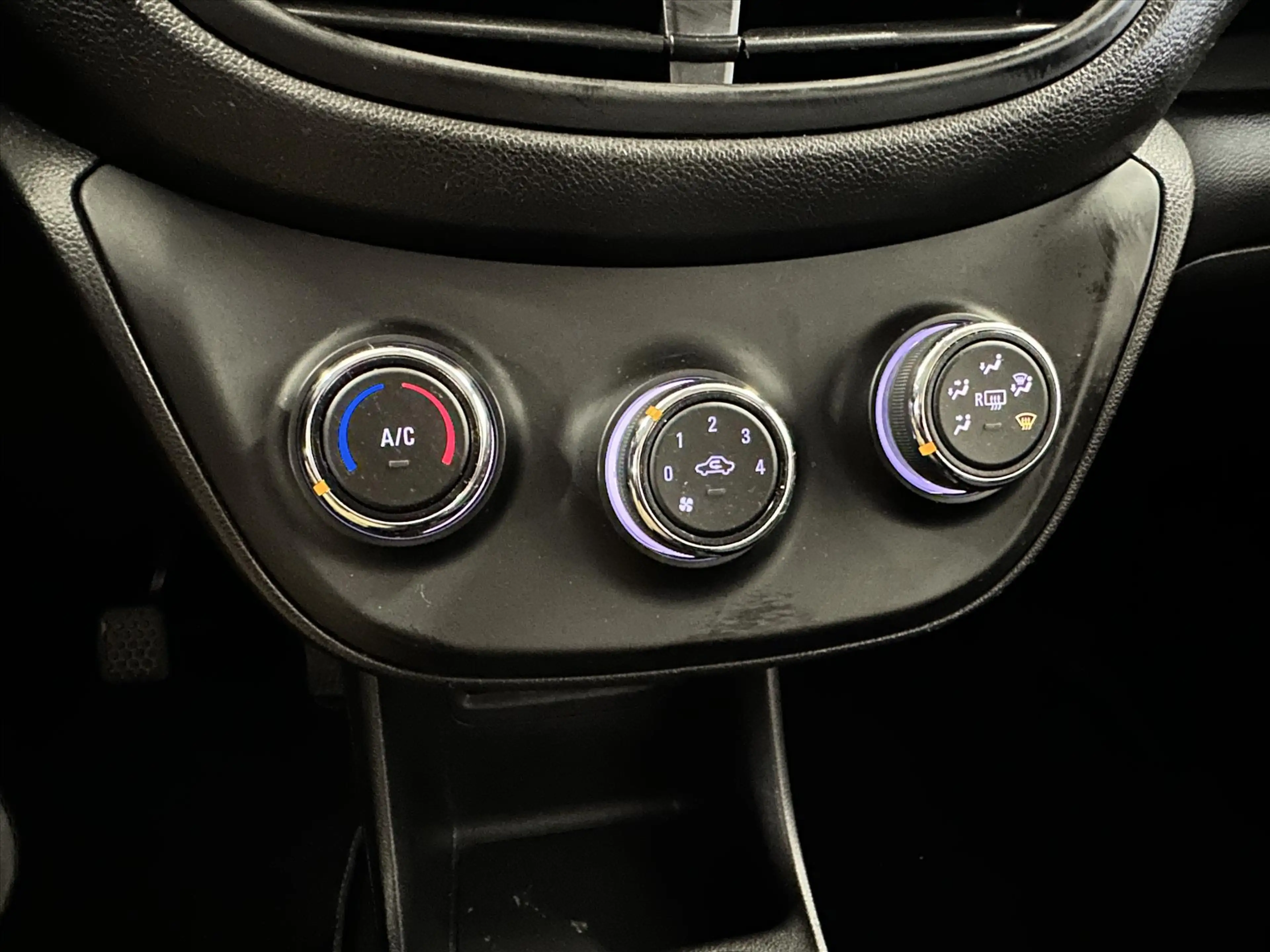 Opel Karl 1.0 ecoFLEX 75pk Edition / Airco / Cruise / BT — photo 12
