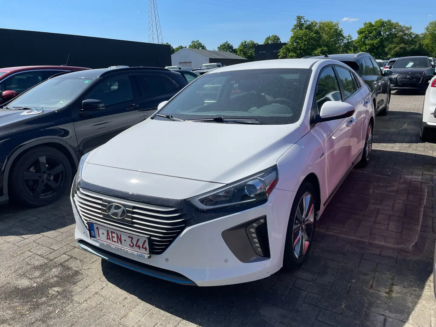 Hyundai IONIQ 1.6 GDi HEV Premium ISG DCT Weiß - 2