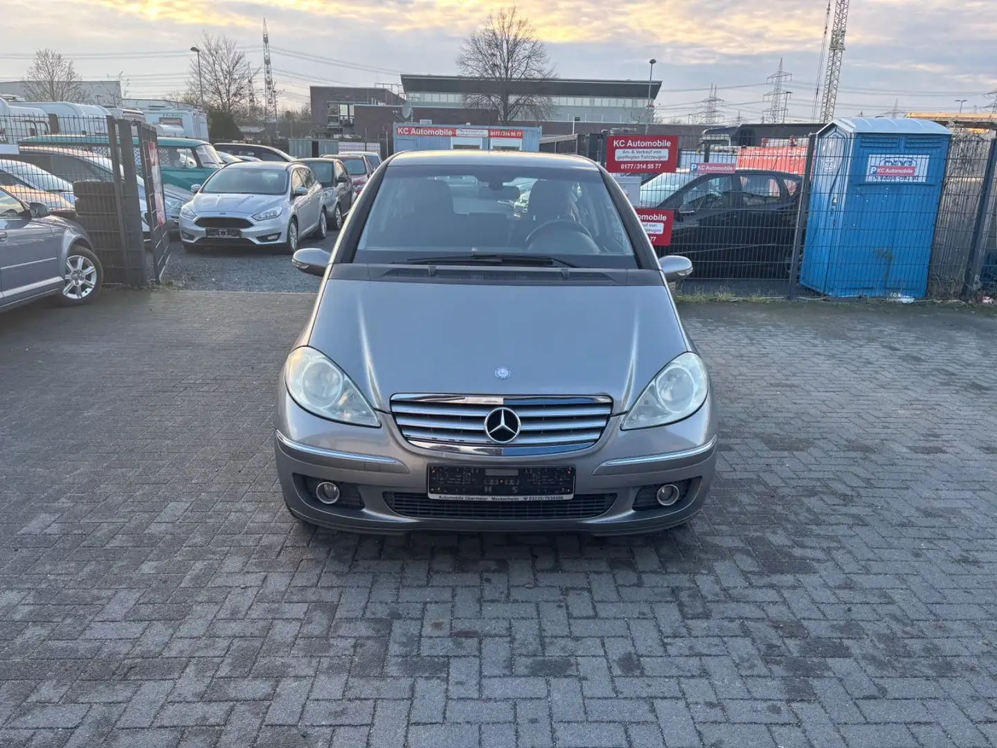 Mercedes-Benz A 150 Elegance* AUTOMATIKGETRIEBE* Gri - 2