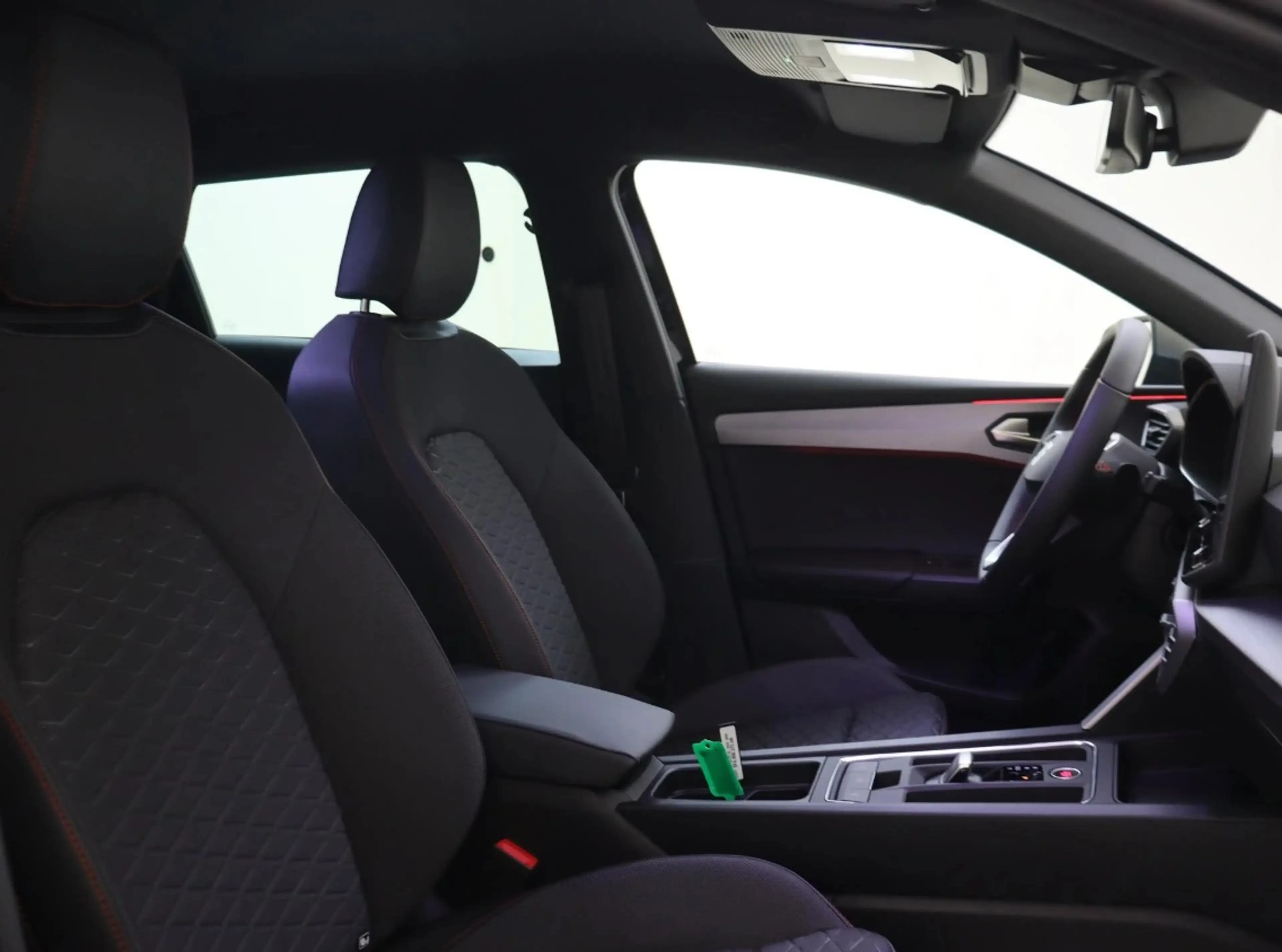SEAT Leon e-Hybrid Sportstourer 1.5 TSI FR Business — photo 10