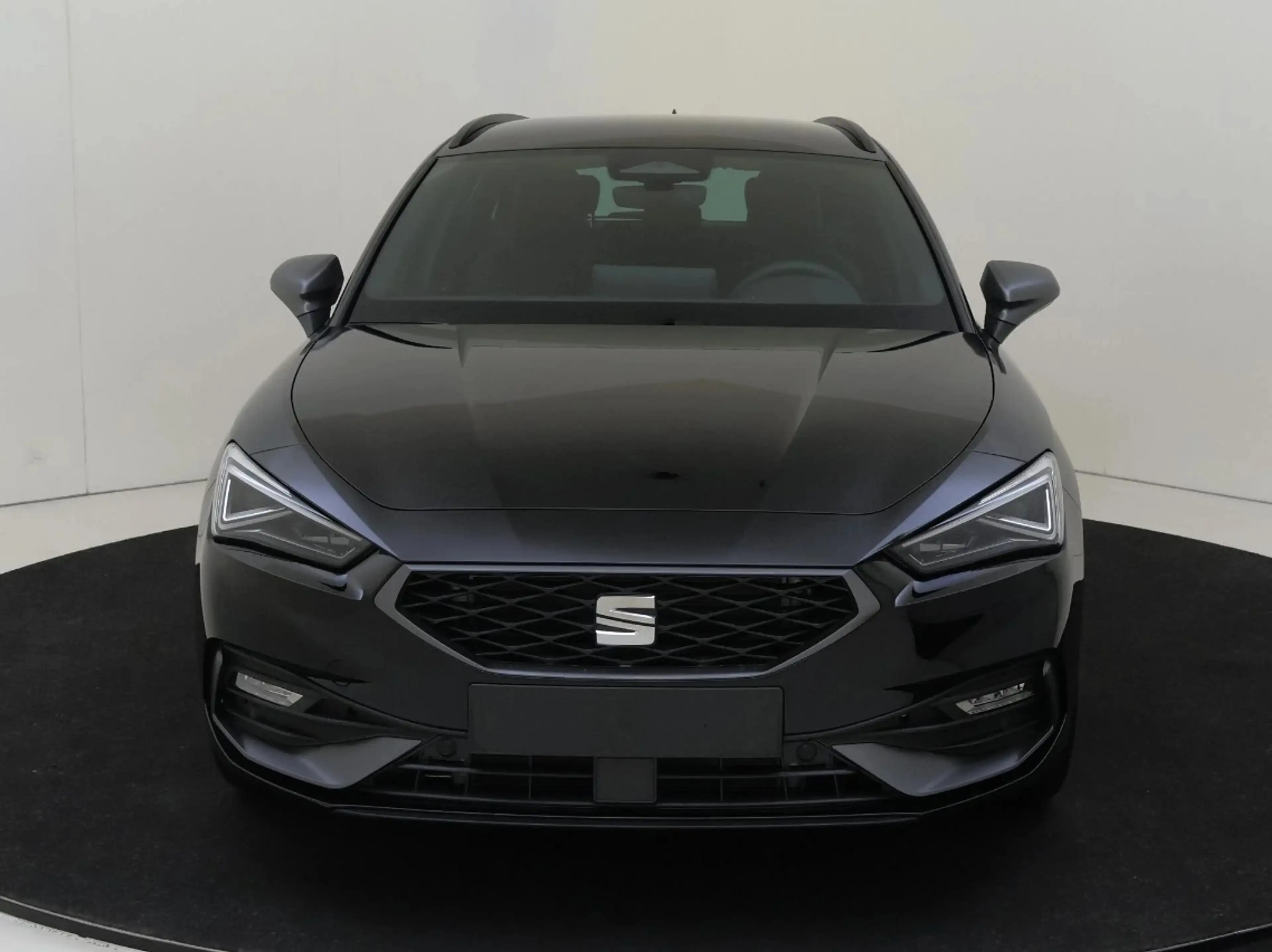 SEAT Leon e-Hybrid Sportstourer 1.5 TSI FR Business — photo 8