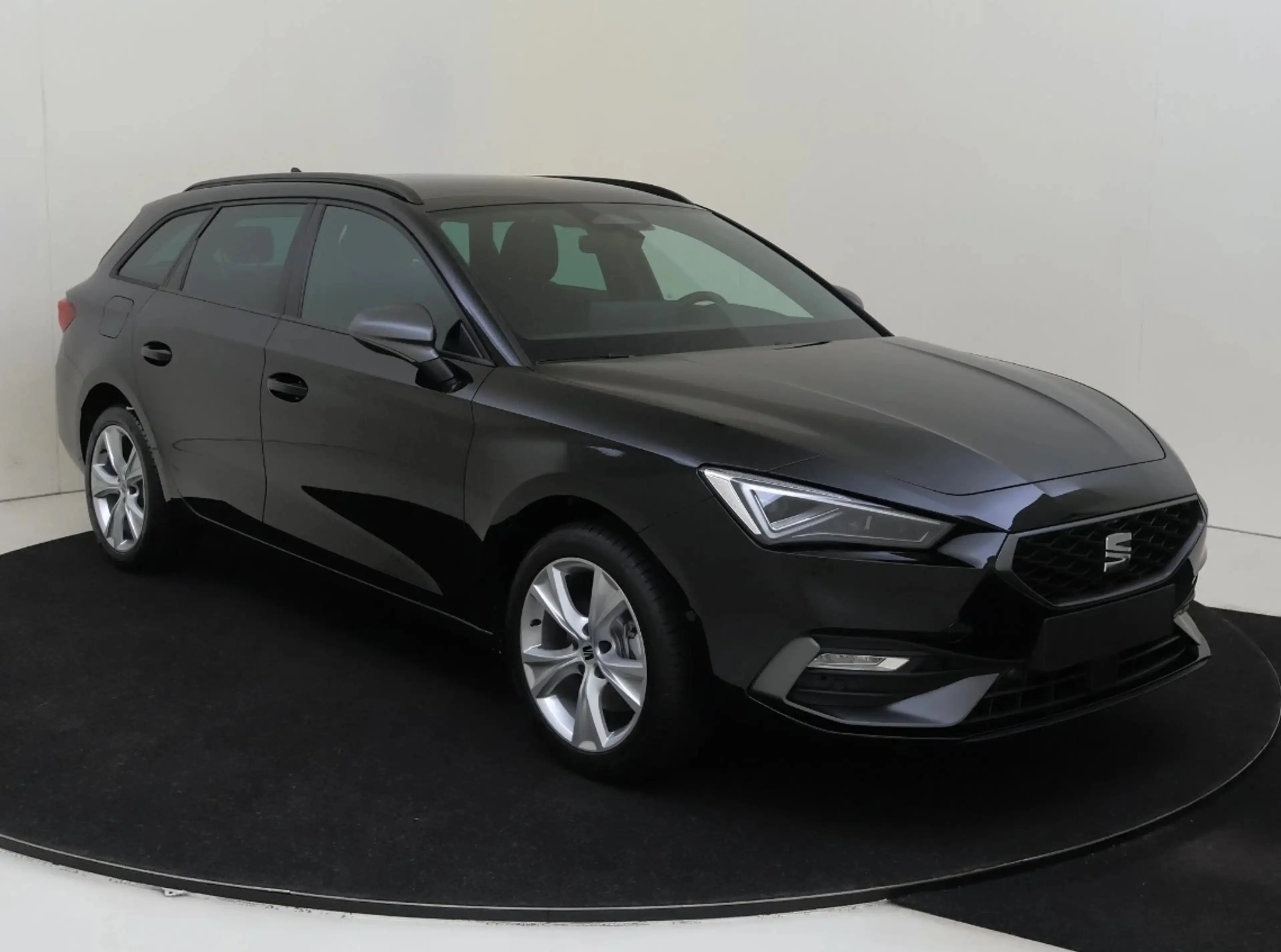 SEAT Leon e-Hybrid Sportstourer 1.5 TSI FR Business — photo 7