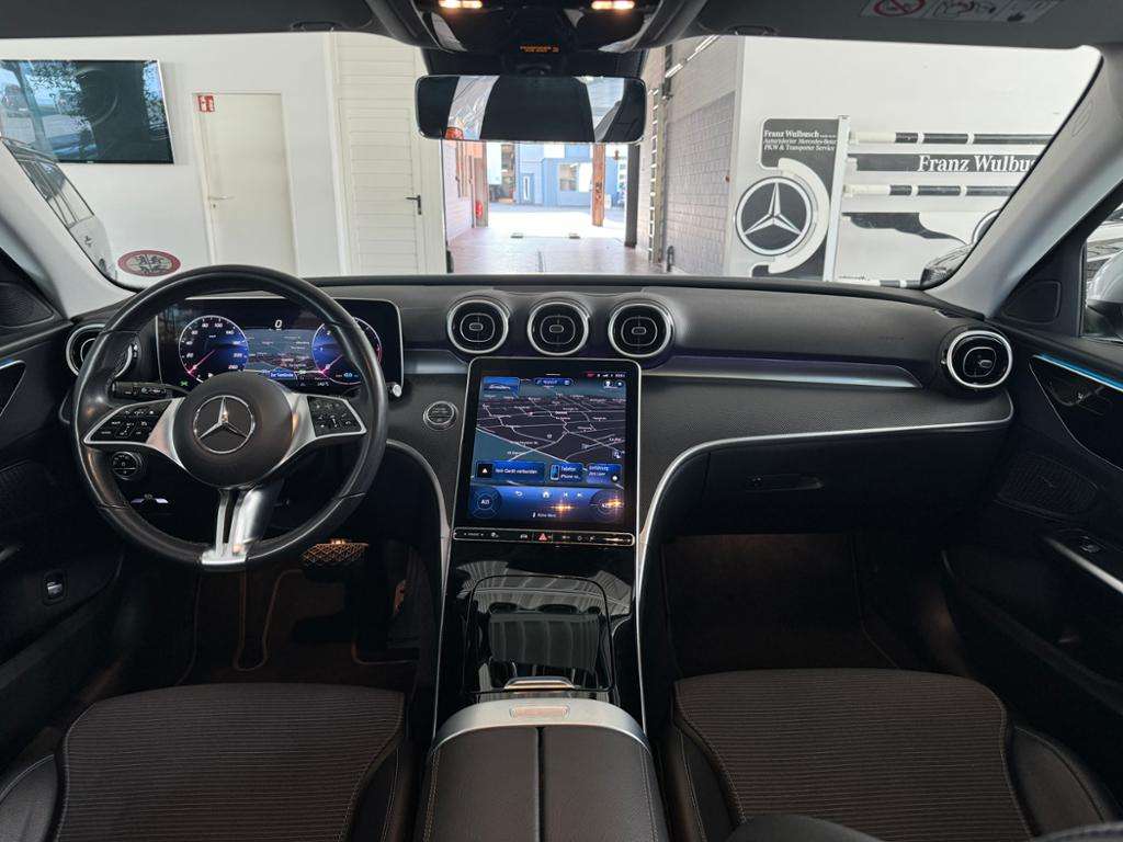 Mercedes-Benz C 220