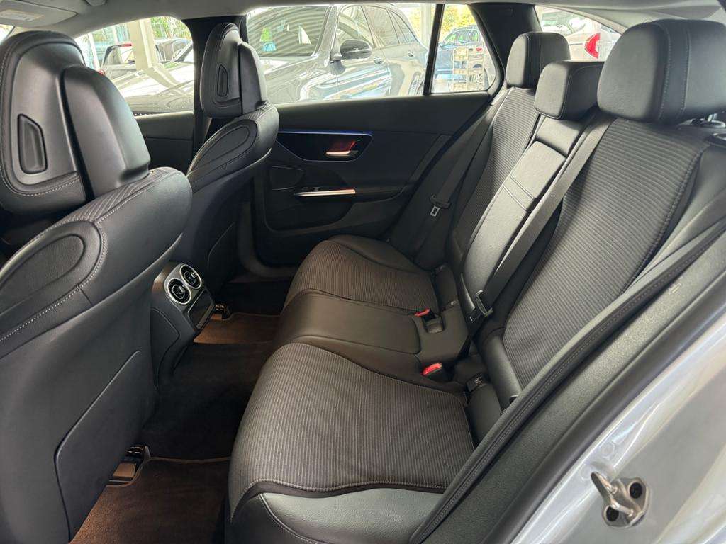 Mercedes-Benz C 220