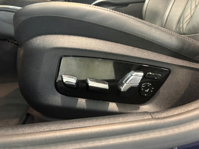 BMW 550 i xDrive Limousine Sportpaket HUD AD StandHZG AHK- — photo 9
