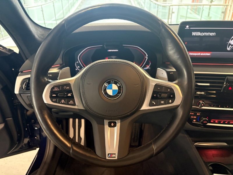 BMW 550 i xDrive Limousine Sportpaket HUD AD StandHZG AHK- — photo 11