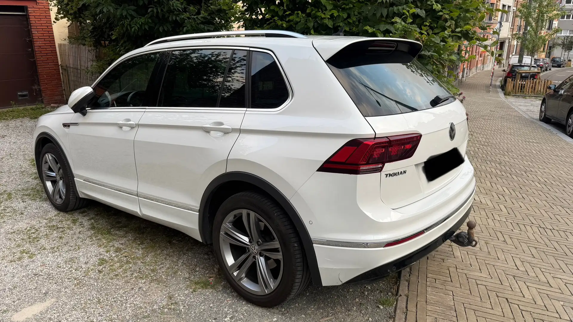 Volkswagen Tiguan 2.0 TDi R line intérieur extérieur 0485/619.624 - 1