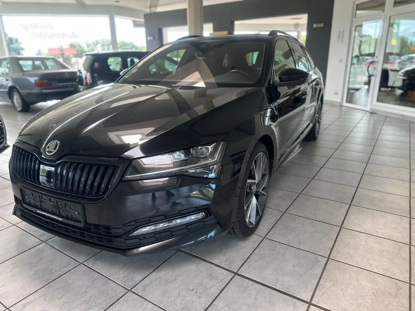 Skoda Superb Combi Sportline 4x4 Scheckheft MwSt! Noir - 1