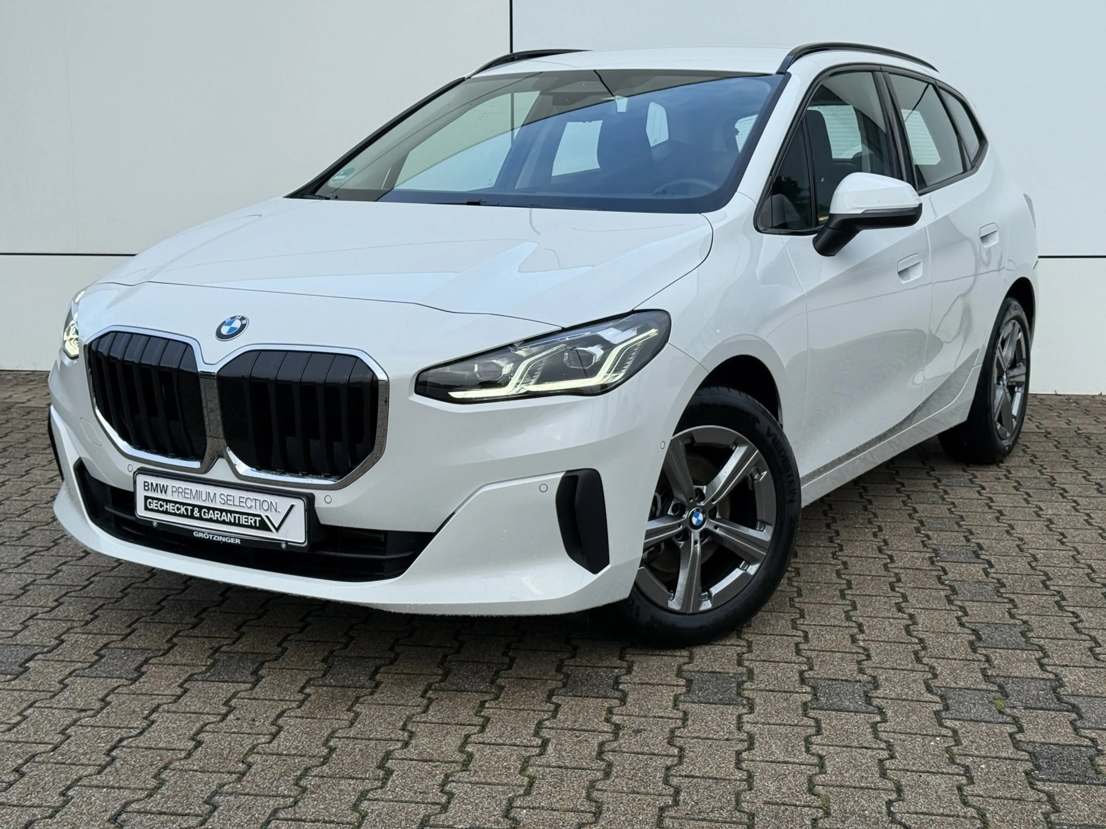 BMW 220 220i Active Tourer LED+AHK+Komfort+SHZ — photo 2