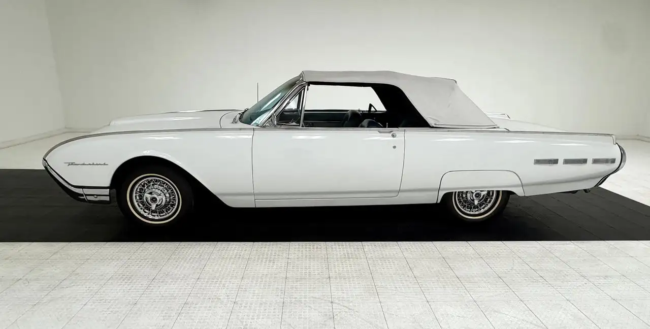 Ford Thunderbird Convertible, foto 3