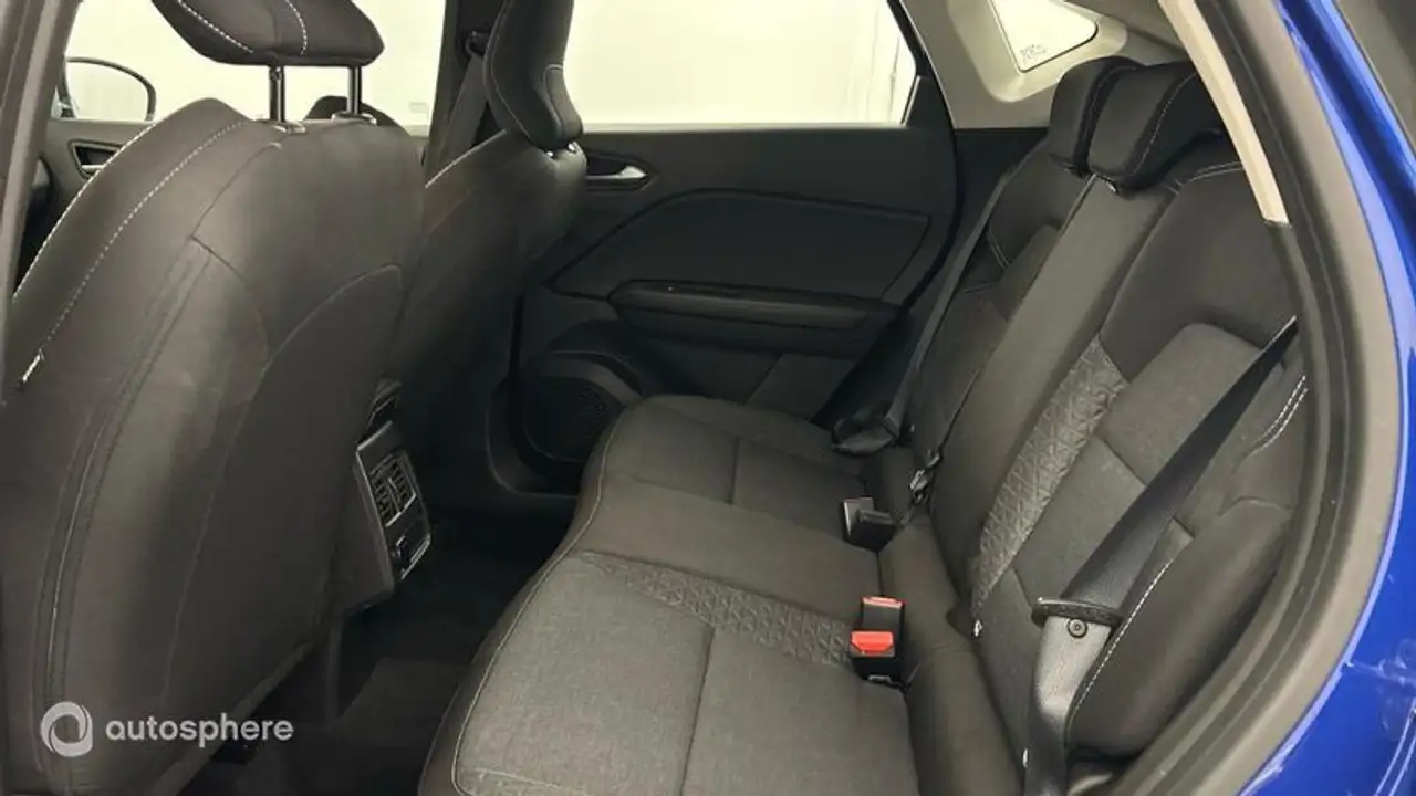 Renault Captur — photo 13