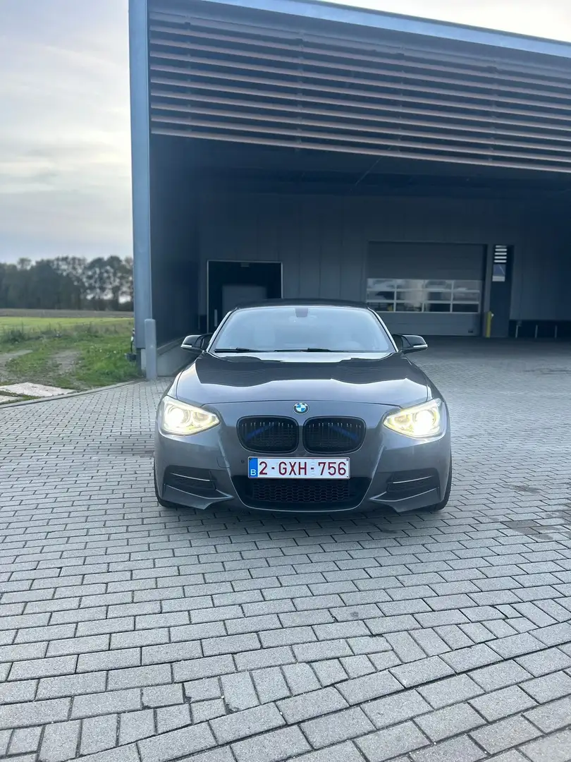 BMW 135 M135i xDrive Sport-Aut. Szary - 2