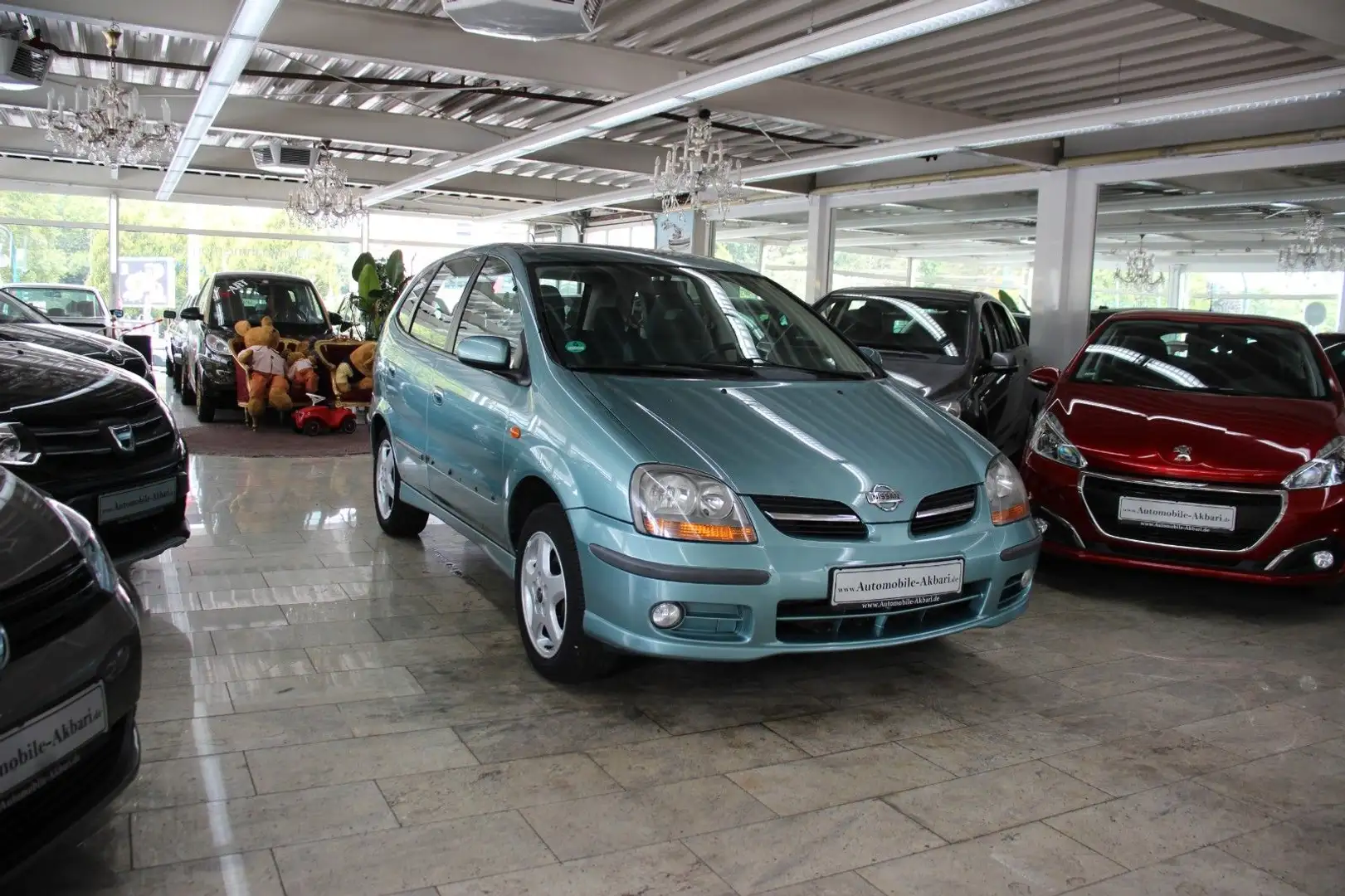 Nissan Almera Tino Visia Bleu - 2
