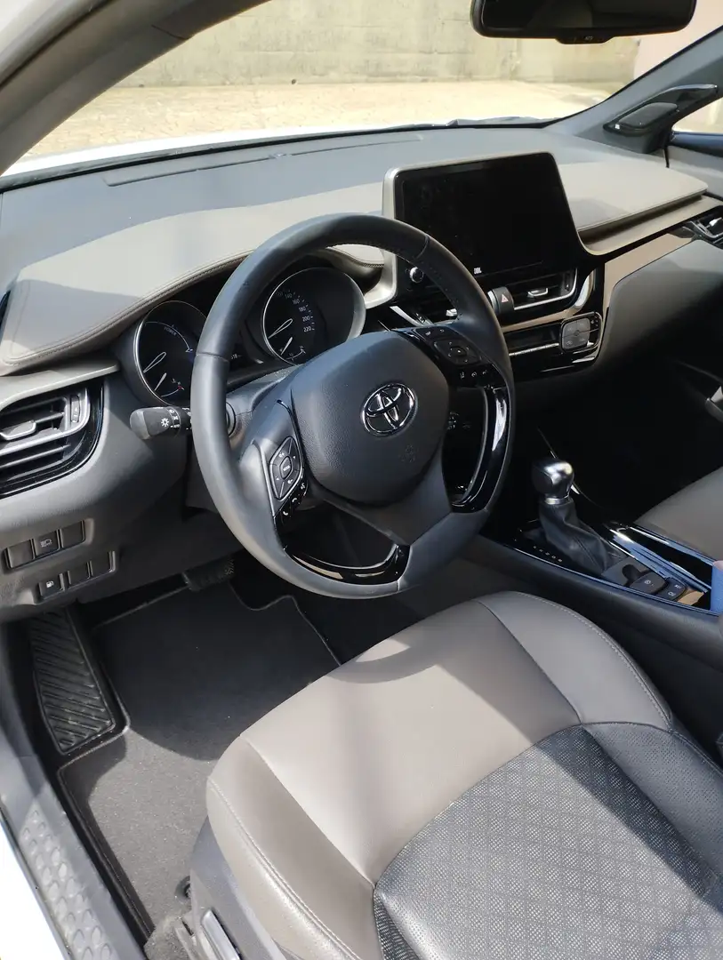 Toyota C-HR C-HR I 20201.8h Lounge e-cvt Weiß - 2