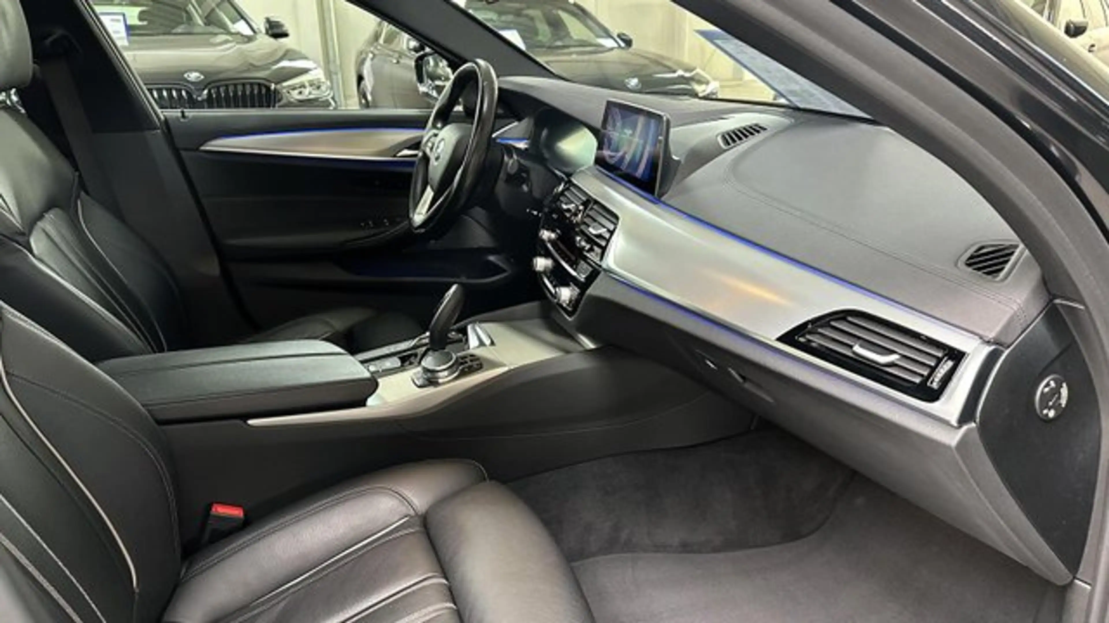 BMW 540 i xDrive Touring/LUXURY LINE/HARMAN/KOMFORT/ — photo 8