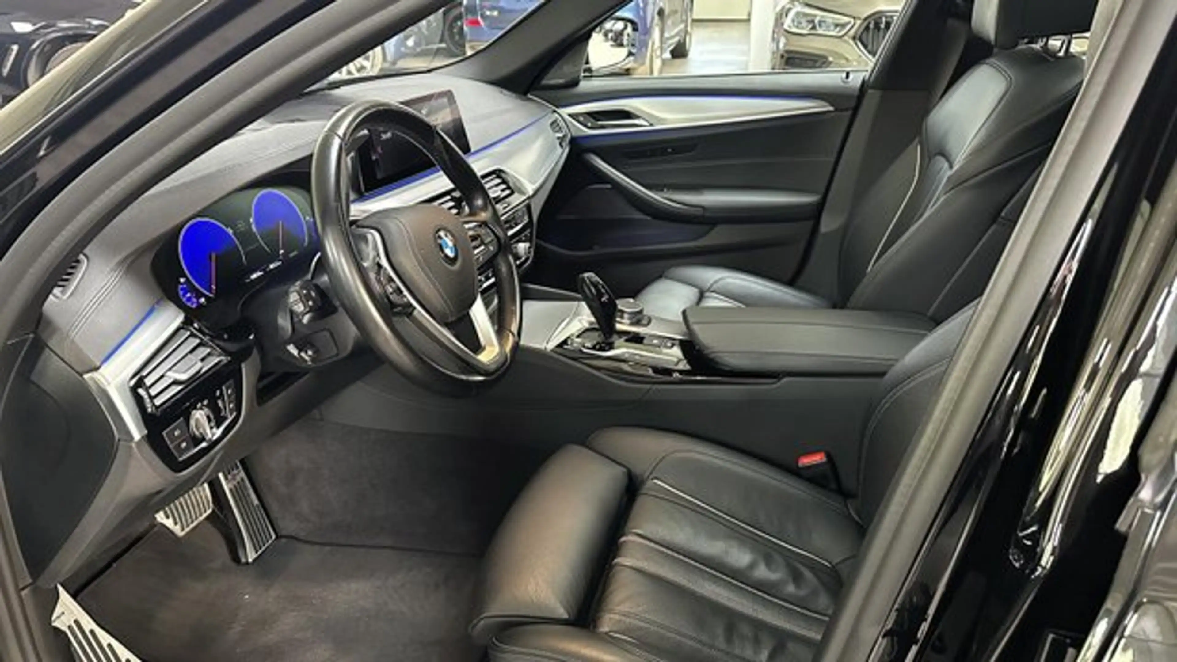 BMW 540 i xDrive Touring/LUXURY LINE/HARMAN/KOMFORT/ — photo 7