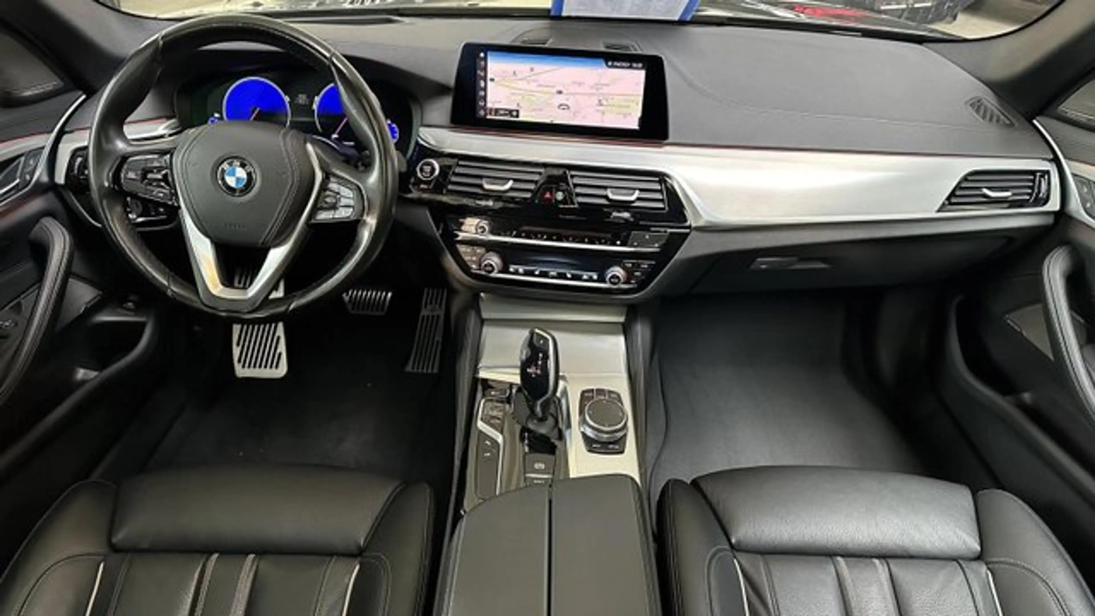 BMW 540 i xDrive Touring/LUXURY LINE/HARMAN/KOMFORT/ — photo 9